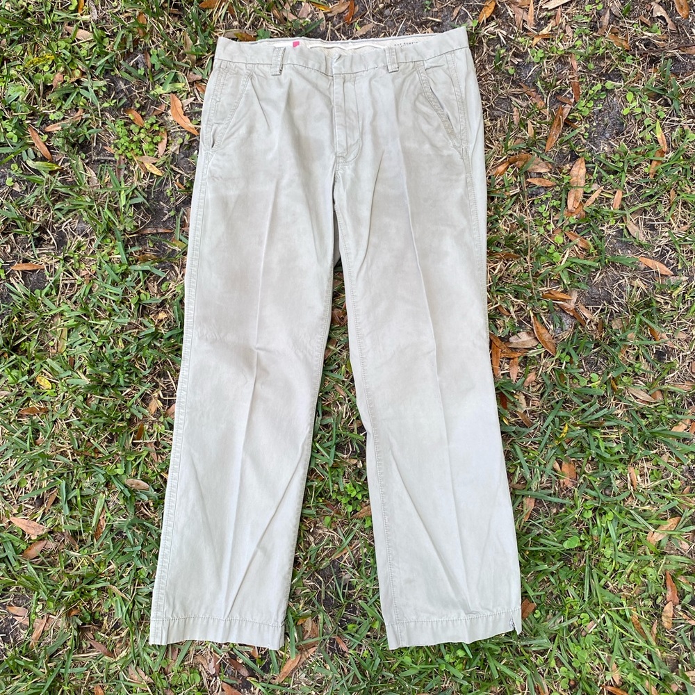 Gap Khaki Pants 35/30